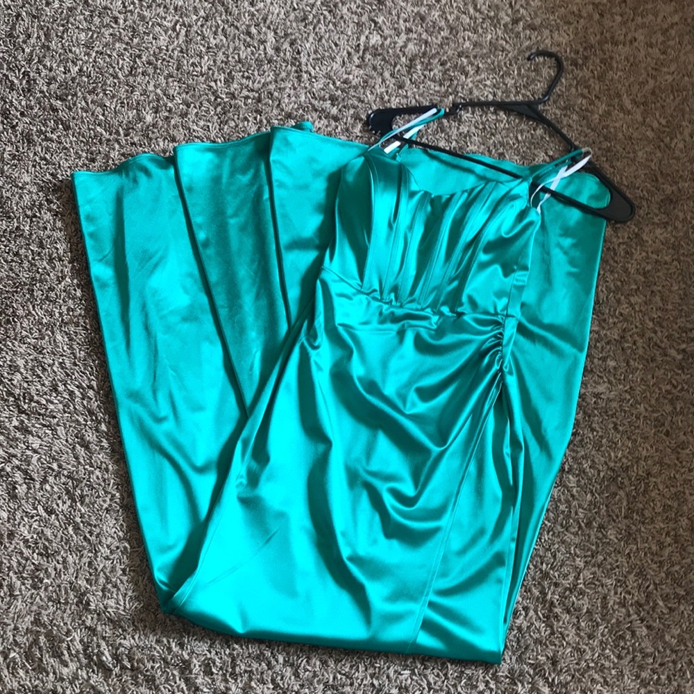 Emerald Green Prom Dress